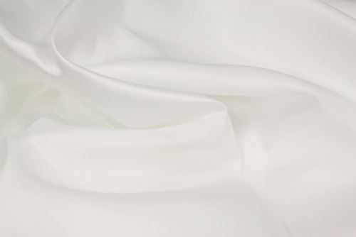 Picture of Table Cloth 90X132 - White (Lamour satin Rectangle)