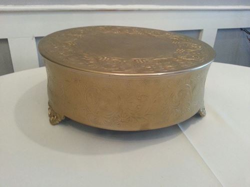 Picture of Cake stand (Round) 16" - Antique Gold