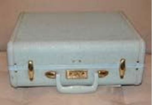Vintage en Suitcase, Sold by at Home