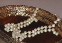 Picture of Pearl (Strand)  - White