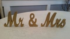 Picture of Sign (Mr & Mrs Cursive)  - Gold