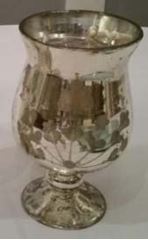 Picture of Vase (Mercury Ivy Rounded Pedestal)  - Silver