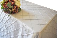 Picture of Table Cloth 90X132 - Silver Platinum (Pintuck Taffeta Rectangle)