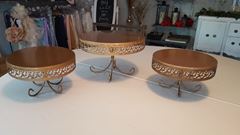 Picture of Cake stand (Scrolled Trim) Trio - Gold