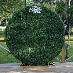 Picture of Backdrop (Boxwood Round Arch) 6ft - Green