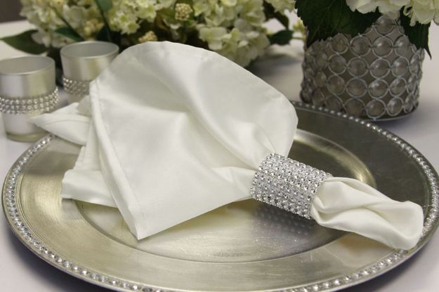 Picture of Napkin 20X20 - Ivory (Lamour Satin Square)