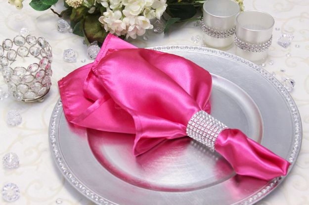 Picture of Napkin 20X20 - Fuchsia (Satin Square)