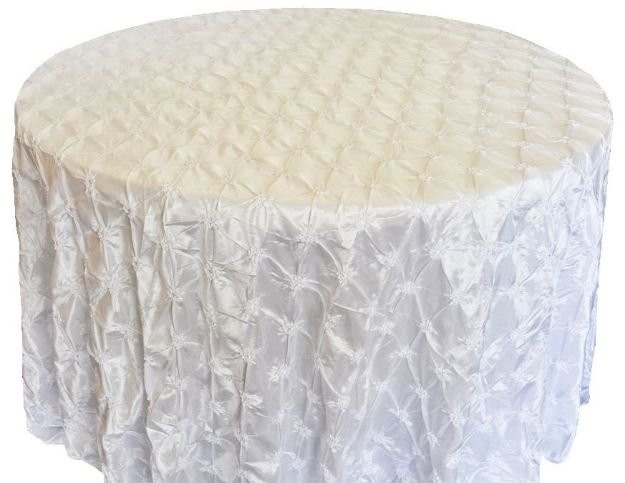 Picture of Table Cloth 120 - White (Pinched wheel Round)