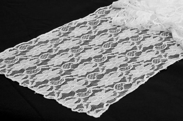 Picture of Runner 12X108 - White (Lace )