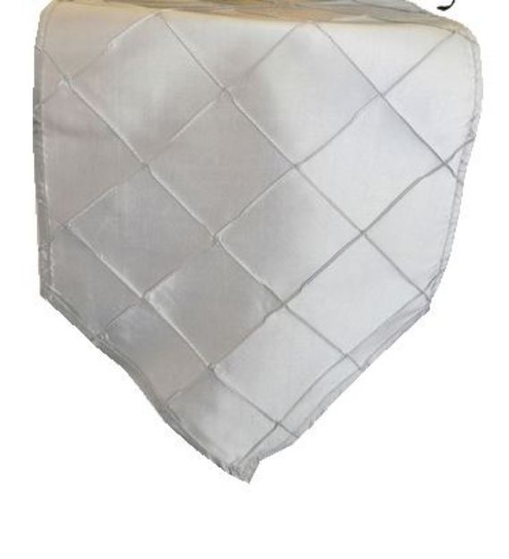 Picture of Runner 12X108 - Silver Platinum (Pintuck Taffeta )