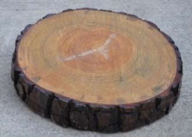 Picture of Cake stand (Tree Slab) 17" - Natural
