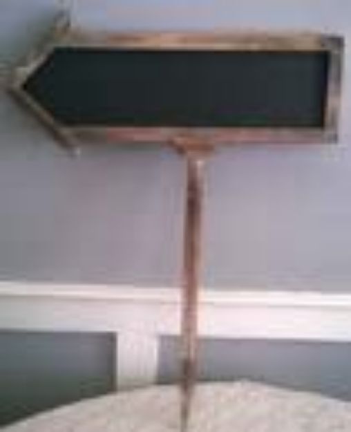 Picture of Chalkboard (Arrow) Med - Natural