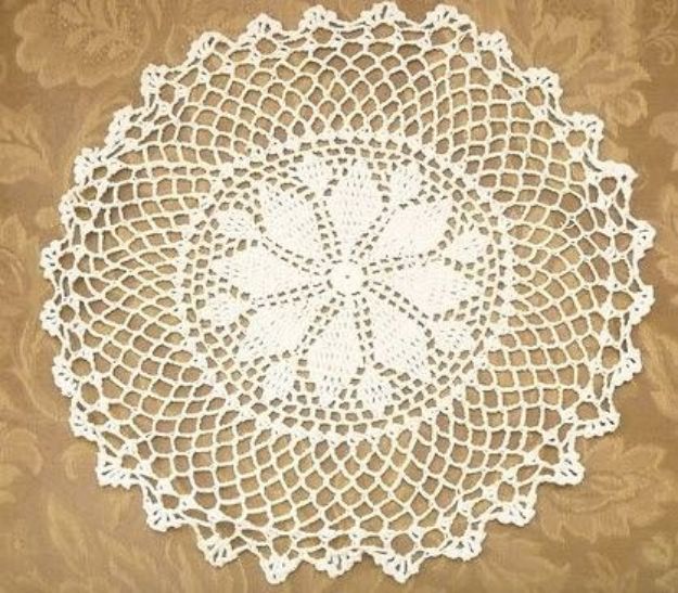 Picture of Decor (Doilie) 12" - White