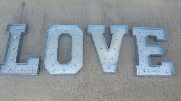 Picture of Marquee (Love) Med - Aluminum