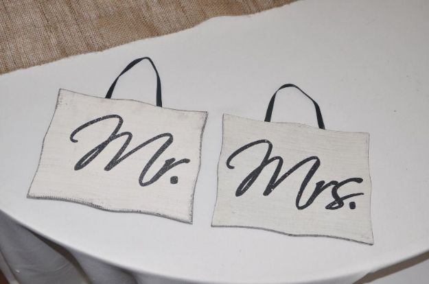 Picture of Sign (Mr & Mrs Square) Hanging - White