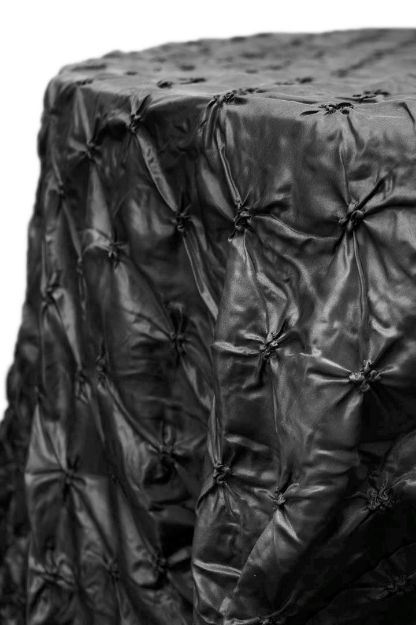 Picture of Table Cloth 120 - Black (Pinched wheel Round)