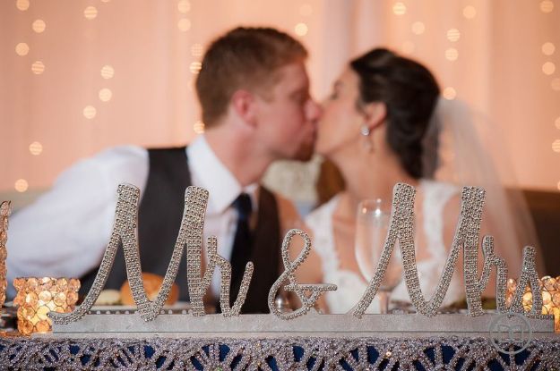 Picture of Sign (Mr & Mrs Cursive)  - Bling