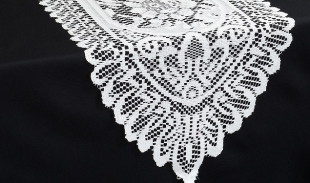 Picture of Runner 14X108 - White (Vintage Lace )