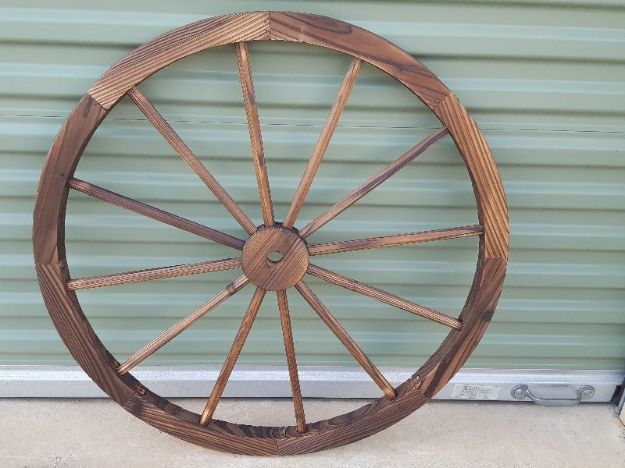 Picture of Decor (Wagon wheel) Large - Brown