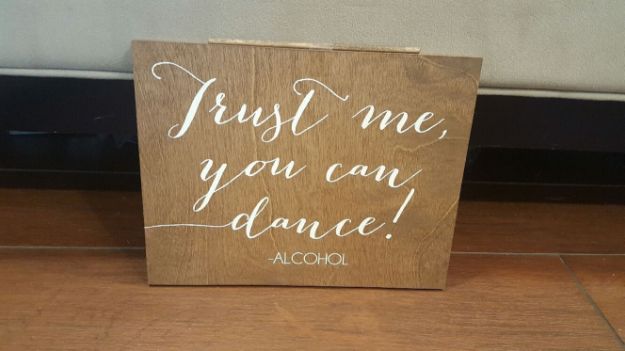 Picture of Sign (Trust me)  - Brown