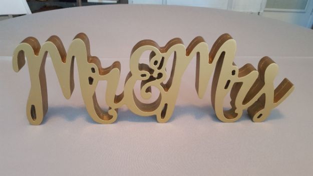 Picture of Sign (Cursive Mr & Mrs)  - Gold