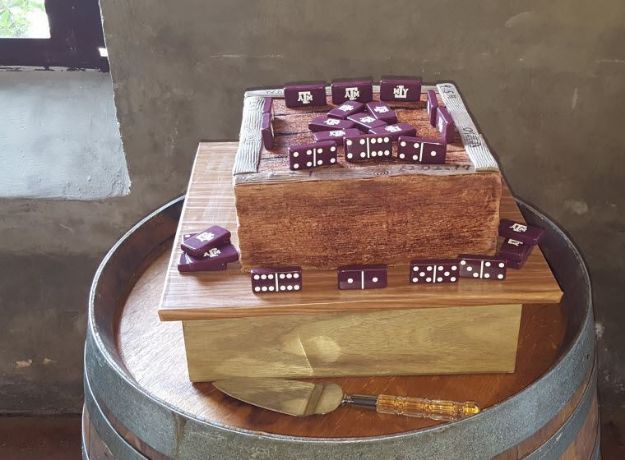 Picture of Cake Stand (Wooden Square) 14X14 - Natural