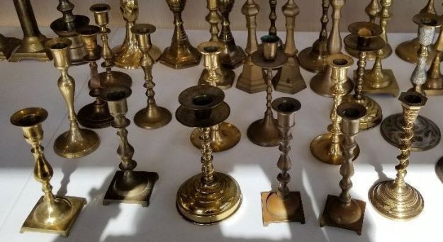 Picture of Candle Holder (Mismatch Candlestick) Med - Brass
