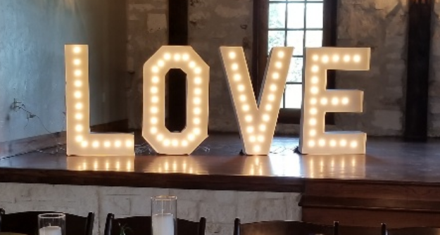 Picture of Marquee (LOVE) 3ft - White